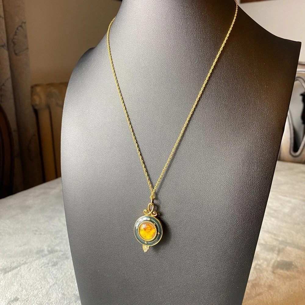 Vintage Nina Ricci Avon Locket Necklace Angel Pendant Gold Tone 16-19